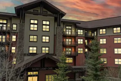 Image de 2-Bedroom Ski-In/Ski-Out Condo in Granby Ranch - Your Perfect Mountain Retreat!