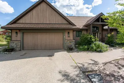 Image de Mountain luxury 10 minutes from Breck-Copper-Keystone. Hot tub! Mountain Views!