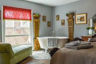 Image de Wellesley Retreat - Romantic luxury High Street apartment