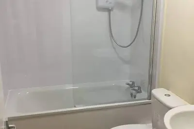 Image de 3 Bed in Salisbury sleeps 6 | Wessex Quarters