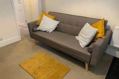 Image de Central 2 bed sleeps 4 Salisbury | Wessex Quarters