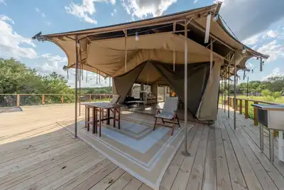 Image de Stunning Mountain View Patio Tent Yurt Glamping Loving Heart Retreats Glamorous