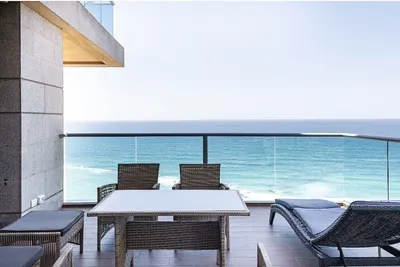Image de Sea view apartment ~ 1 min from the beach!