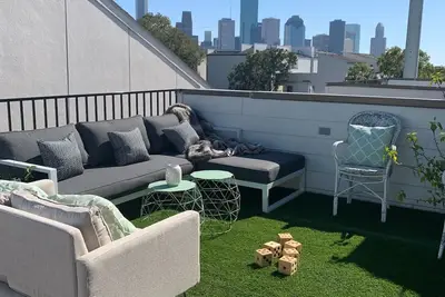 Image de Bayous & Breweries! 3 Br Townhome near downtown