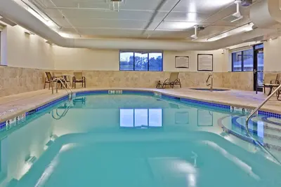 Image de Equipped Suite | Indoor Pool + Shared Hot Tub