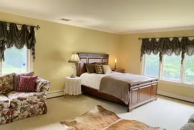 Lux 1 bedroom with private en-suite bathroom - Rm B