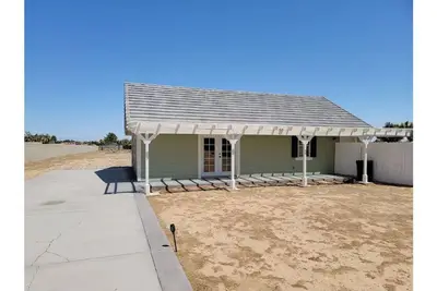 Image de Lovely Spacious 1 Bdrm Entire home w/ 3 Queen Beds