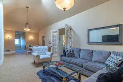 Image de Mansion Pent house Near Monterey Carmel