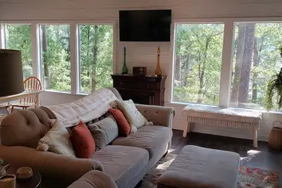 Image de Lakeside Cabin on Lake O' the Pines Tx