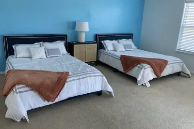 Image de O'Keeffe Paints, Xl room with lock for Balloon Fiesta!