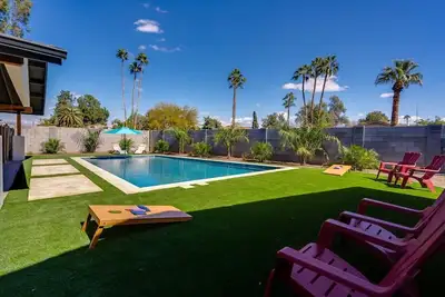 Tons Of Space, Heated Pool, Pets Welcome, Home Gym, Close To Everything!