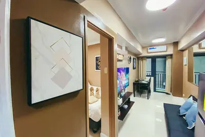 1 Br Fully Furnished Condo across Moa with Pool and Parking - Shore 3 Unit 1146
