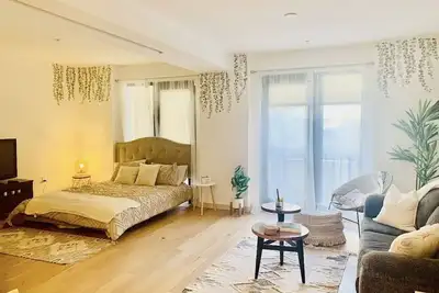 Image de Hollywood Los Angeles One bedroom furnished unit
