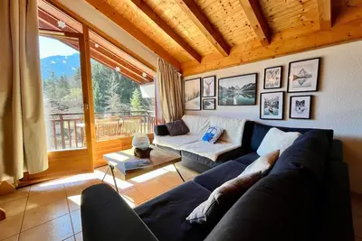 Image de Appartement chaleureux avec balcon près du centre