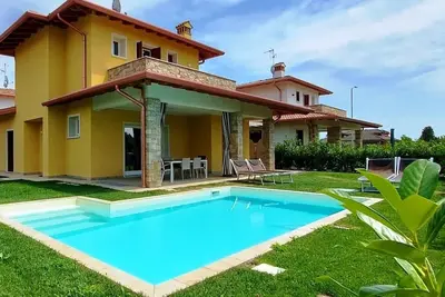 Image de Villa Silvia, with private heated pool and garden.