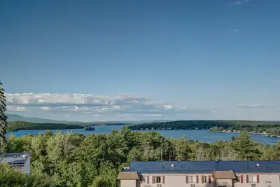 Image de Classic 3br Getaway – Short Drive to Lake & Beach