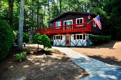 Image de Patrician Shores 4 Br Winnipesaukee access partial water views Special Rates