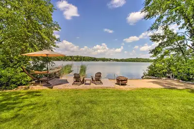 Image de Year-Round Waterfront Getaway: Lake Access + Dock!