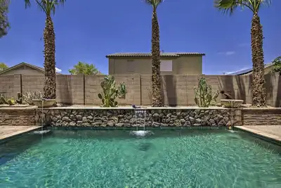 Image de Chic Maricopa Getaway w/ Outdoor Oasis & Pool