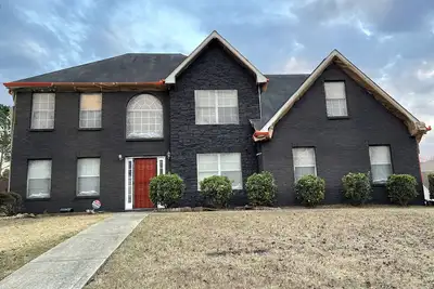 Image de kleenCOLONIAL Revival w/Tesla Ev charger