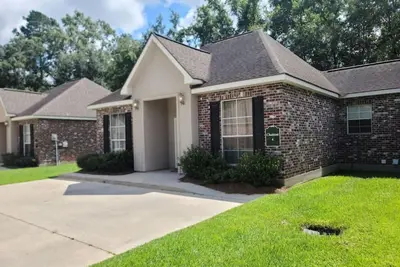 Image de Chateau 4, spacious townhouse in Tickfaw, La