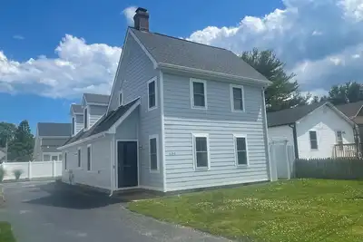 Image de 409 duPont Ave - renovated home in town & available for shorter stays!