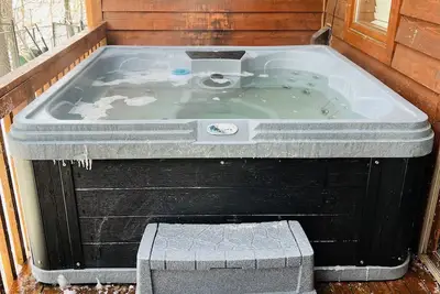 Image de Hot Tub Luxury Cabin on Mississippi River, Dock, Pool Table, Fishing, Fire Pits