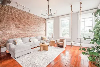 Image de Light & Airy, Spacious 2b 2Bath Downtown City View