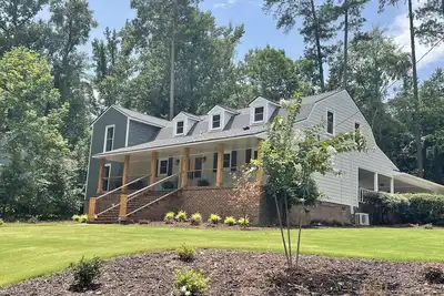 Image de Newly renovated home featured in March 2023 Golf Digest