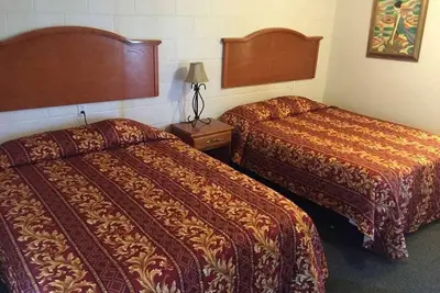 Image de Gloss Mountain Escape! Stay at Knights Inn Fairview! Pet-Friendly, Free Parking