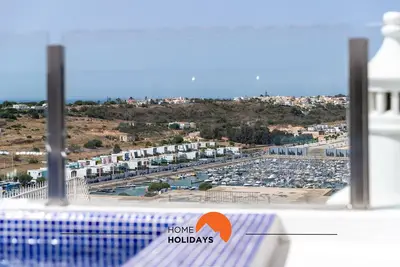 Image de #078 Prestige Villa by Home Holidays