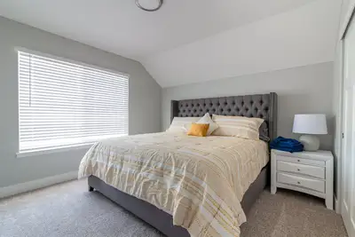 Image de Spacious 5 bedrooms 3 bath