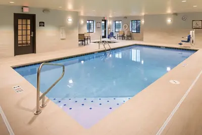 Image de Free Breakfast. Pool. Great for Business Travelers!