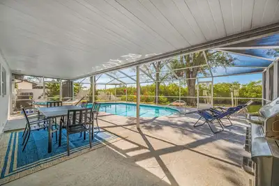 Image de Luxury Waterfront House w/ Heated Pool & Canal in Tampa