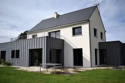 Image de Superbe villa avec Wifi et grand jardin à 300m de la plage à l'Ile Grande, proche Club Nautique
