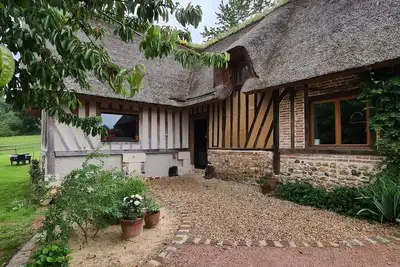 Image de Magnifique Chaumière au milieu des ânes à 10 minutes de Honfleur