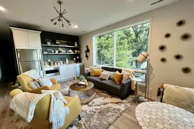 Modern, Chic Adult Only Retreat On Hill w/Sunset Views Steps from Downtown
