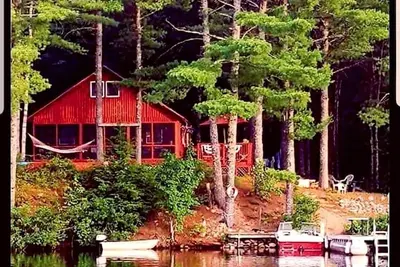Image de Waterfront Traditional Maine Camp