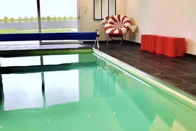 Image de Villa de luxe 4**** à Kerlouan, mer et plage à 80m, calme, piscine int. chauffée