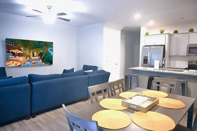 Image de Spacious 3 bedroom home near downtown & airport