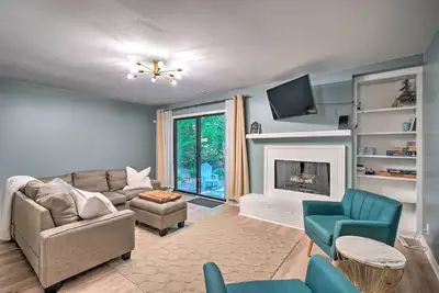 Image de Stylish Durham Townhome < 5 Mi to Downtown!