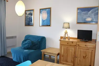 Image de 20m du centre station, 6ème étage, vue pistes de ski, balcon, télévision, 28m², Superdévoluy