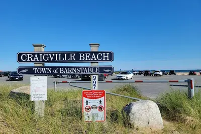Image de Craigville Beach at your doorstep!
