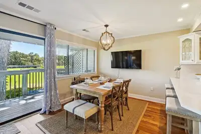 Image de 980 Inverness ~ Dog Friendly Town Home with Direct Golf Course Views