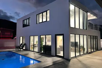 Image de Seafront Beach House \/ Heated Pool & Beach Access