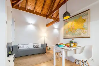 Image de Home in Porto - Cozy 2br Duplex by LovelyStay