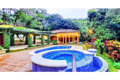 Private Villa With Pool, Hot Jacuzzi! ! !