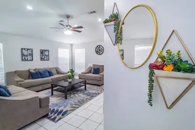 Image de Cozy 4 Bedroom Home in Sw Houston 30 mins from Downtown