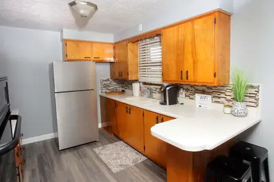 Image de Helen across the street from Hof