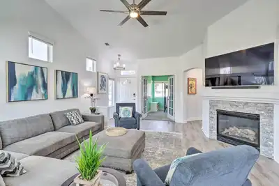 Image de Yard + Fire Pit: Family-Friendly Reno Home!